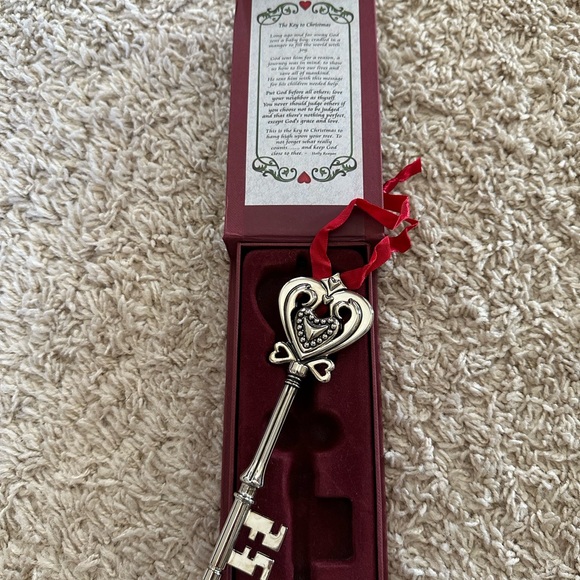 Christmas Key Design Box - Picture 4 of 4